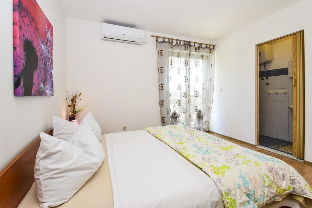 Apartments Jonjic Vodice Exterior photo
