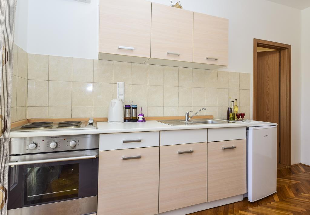 Apartments Jonjic Vodice Exterior photo